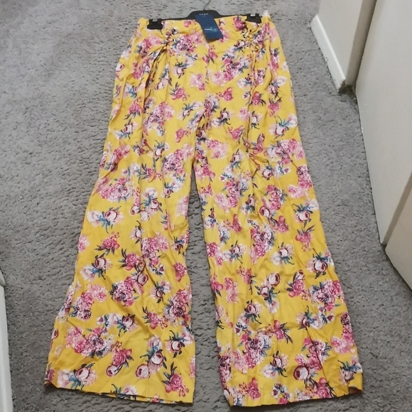 NWT HAPPY LEGS PANT. - Picture 6 of 7